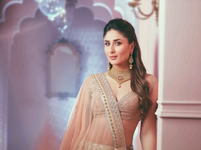 kareena_1 H x kareena_1 H x